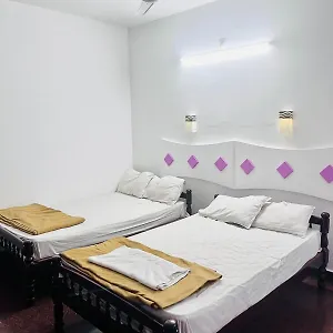 Hotel Palm Regency 